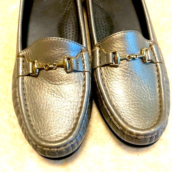 SAS Silver Leather Loafers - Picture 3 of 8